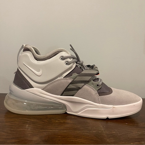 Nike Air Force 270 - Sz 11 - Picture 4 of 7